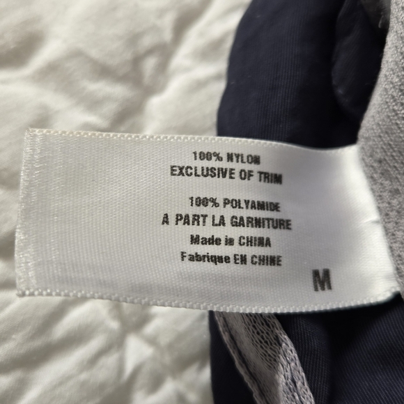 Navy Patagonia sun hat with a neck flap - Picture 4 of 8